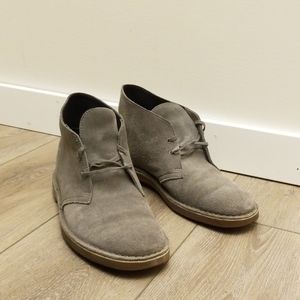 Clarks Gray Desert Chukka Style Boots size 9.5